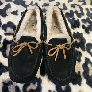 Uggs Dakota slippers